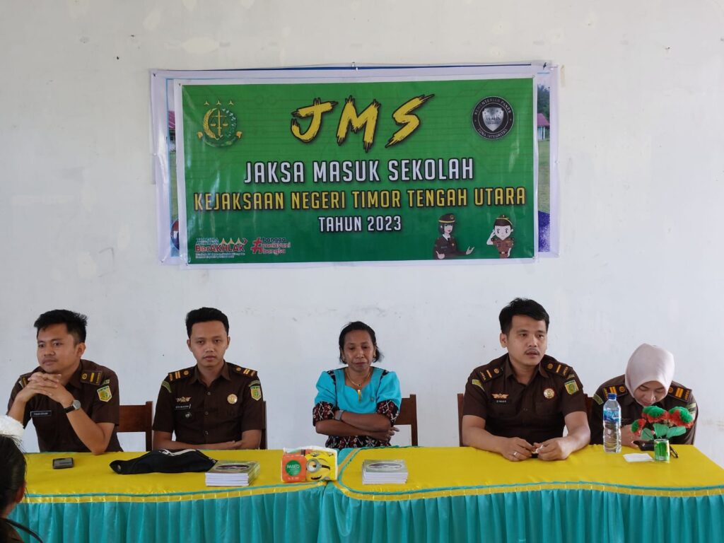 Jaksa Masuk Sekolah