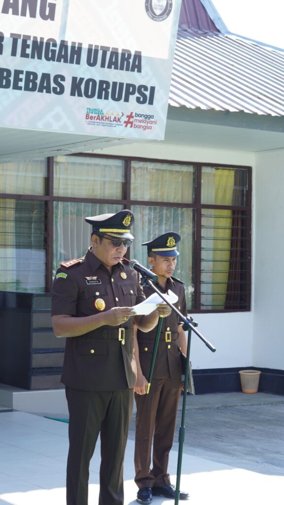 Upacara Memperingati Hari Pahlawan Nasional