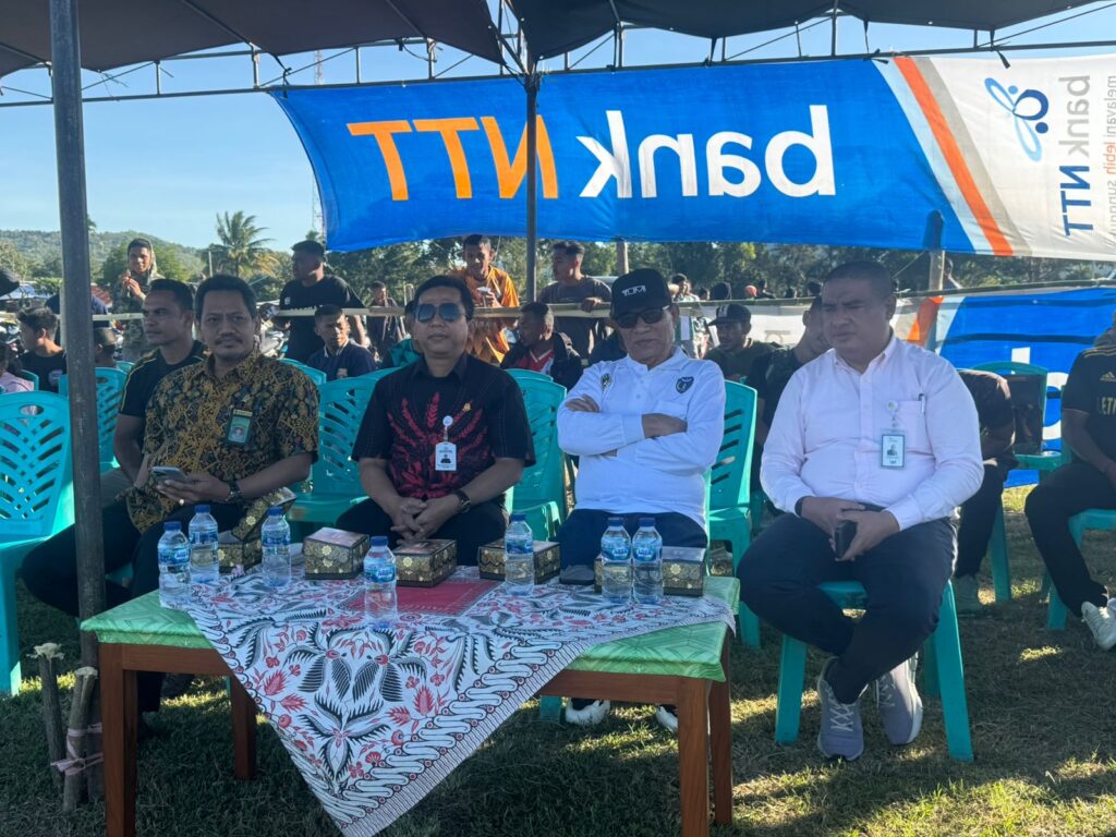 Pembukaan Turnamen Sepak Bola TTU CUP