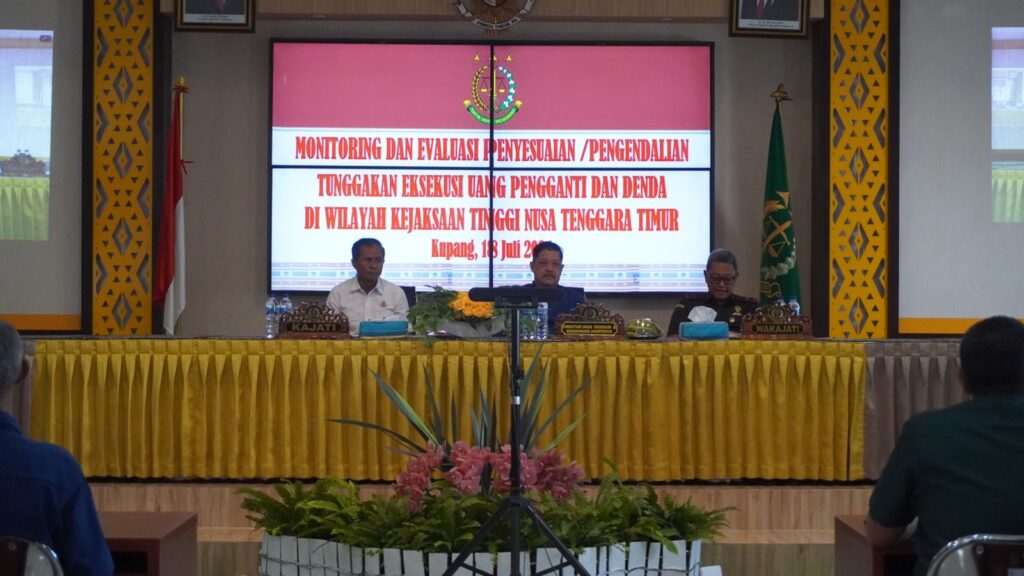 Monitoring dan Evaluasi Penyesuaian/Pengendalian Tunggakan Eksekusi Uang Pengganti dan Denda