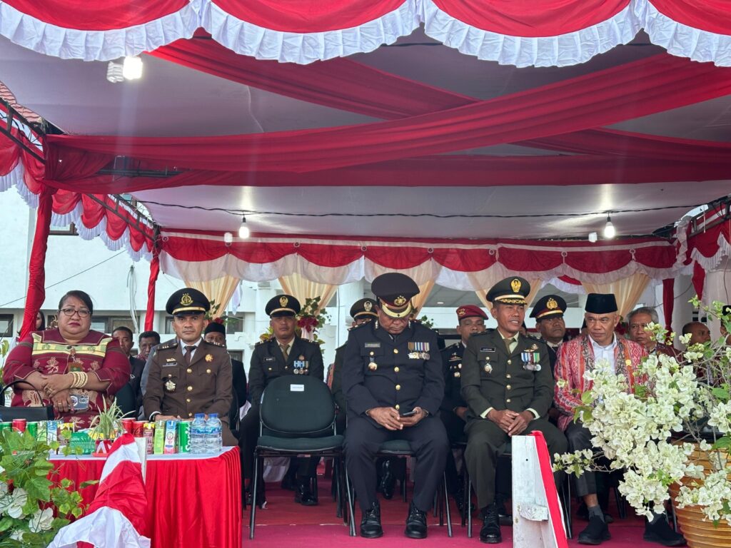 Upacara Penurunan Bendera Merah Putih HUT Republik Indonesia Ke-79