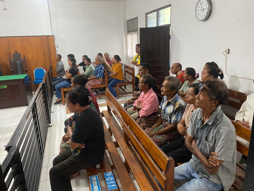 SIDANG AGENDA PUTUSAN PERKARA TINDAK PIDANA PENGANIAYAAN ATAS NAMA MAKSIMUS KIMA Alias MAKSI