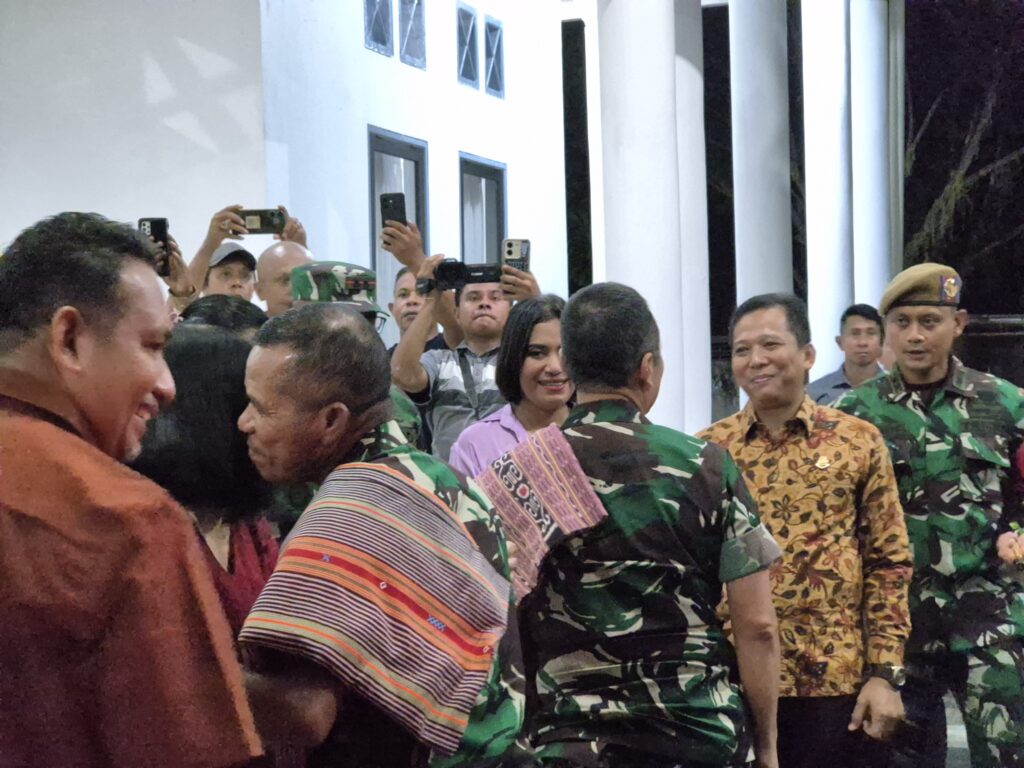 Kajari TTU Menghadiri Kunjungan Kerja Pangdam IX/Udayana Mayjen TNI Piek Budyakto, S.H.,M.H., bersama Rombongan di Kabupaten Timor Tengah Utara