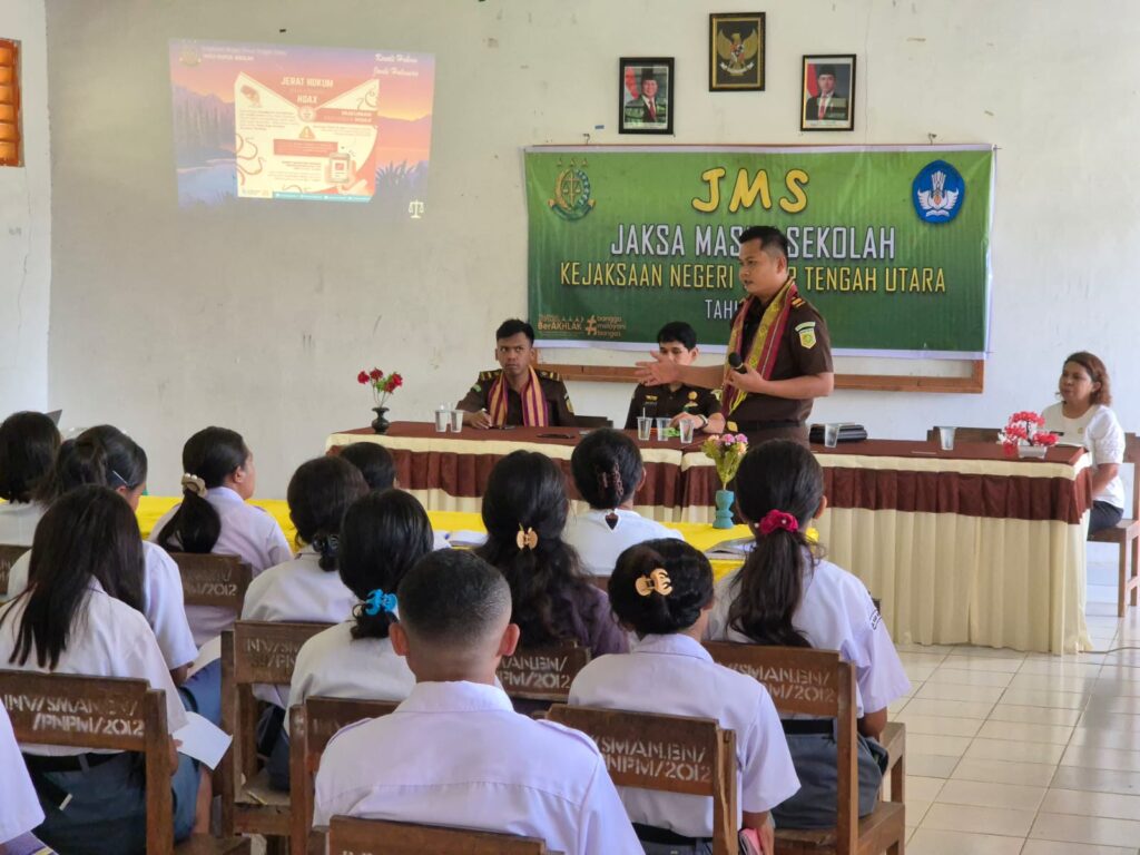 Kegiatan Jaksa Masuk Sekolah Pada SMA Negeri Bikomi Nilulat, Kecamatan Bikomi Nilulat Kabupaten Timor Tengah Utara