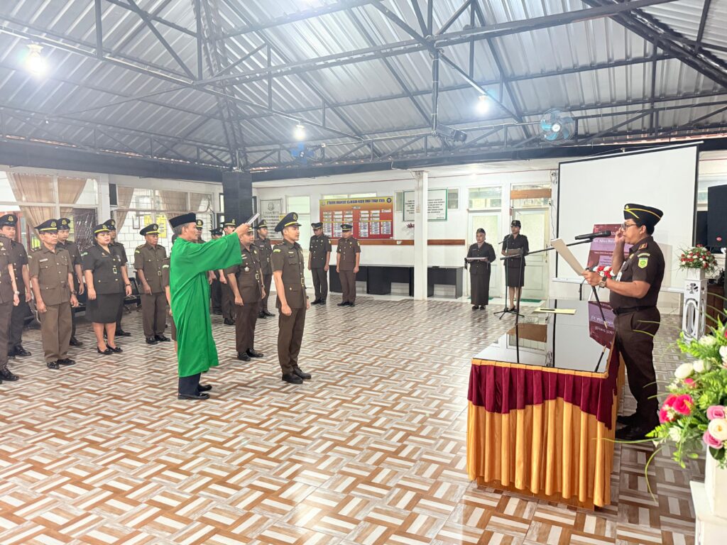 Pengambilan Sumpah dan Pelantikan Pj. Kepala Seksi Tindak Pidana Umum pada Kejaksaan Negeri Timor Tengah Utara