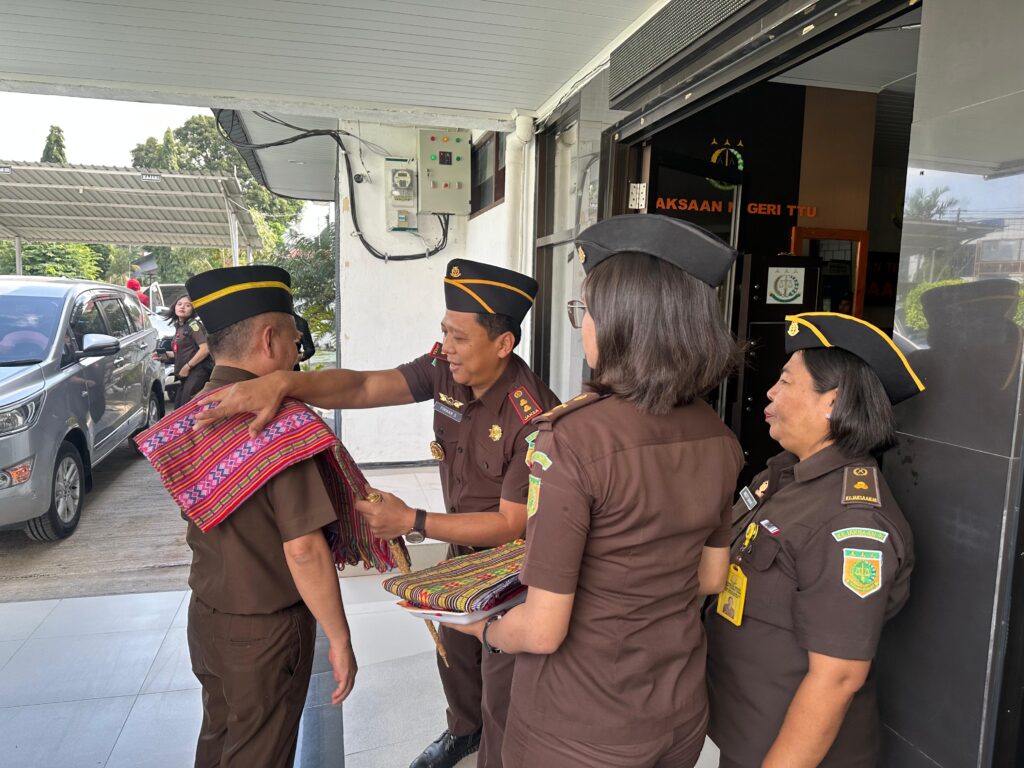 Eksaminasi khusus pada Kejaksaan Negeri Timor Tengah Utara dan kegiatan Supervisi pada Kejaksaan Negeri Timor Tengah Utara Bidang Tindak Pidana Umum oleh Wakil Kepala Kejaksaan Tinggi Nusa Tenggara Timur dan Plt. Asisten Tindak Pidana Umum di Kejari TTU