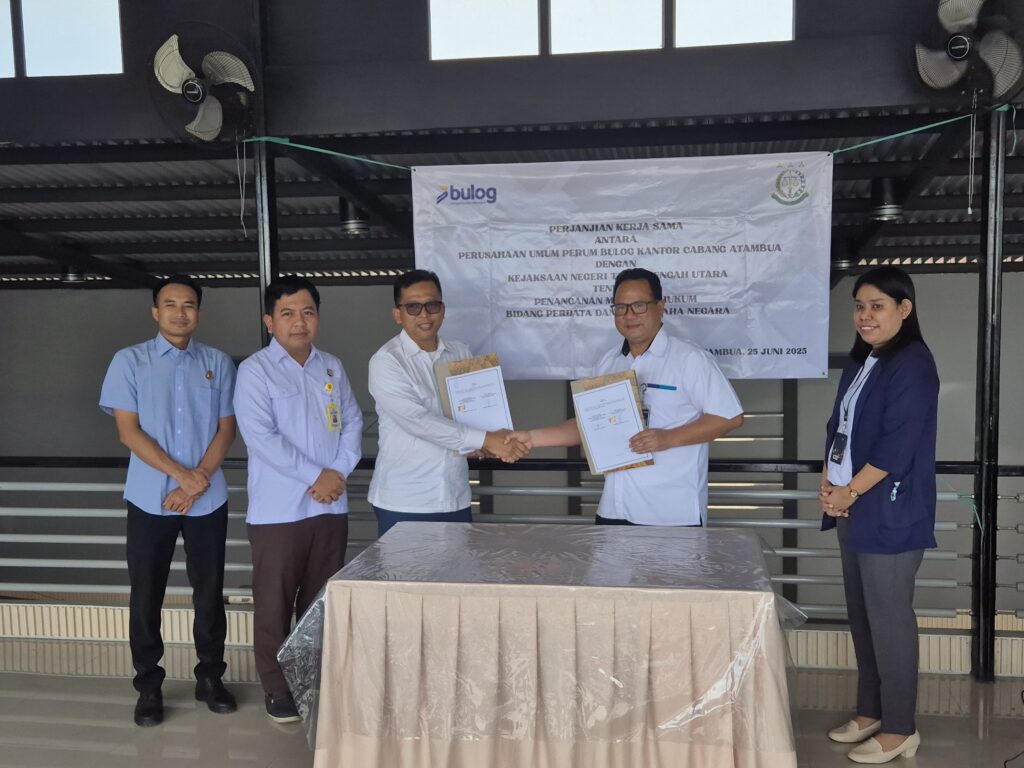 Penandatanganan Perjanjian Kerjasama antara Perusahaan Umum Perum Bulog Kantor Cabang Atambua dengan Kejaksaan Negeri Timor Tengah Utara