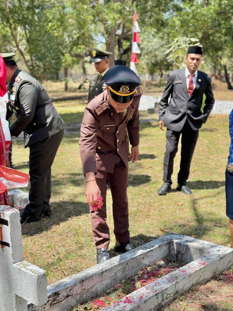 Upacara Ziarah Nasional di Taman Makam Pahlawan Cendana Loka Kefamenanu