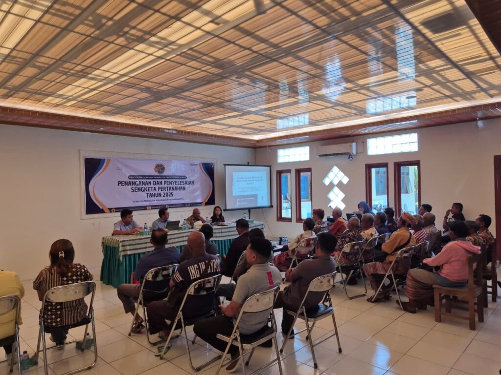Kajari TTU Selaku Mediator Dalam Kegiatan Mediasi Penanganan Dan Penyelesaian Sengketa Pertanahan Tahun 2025 Pada Kantor Pertanahan Kabupaten TTU